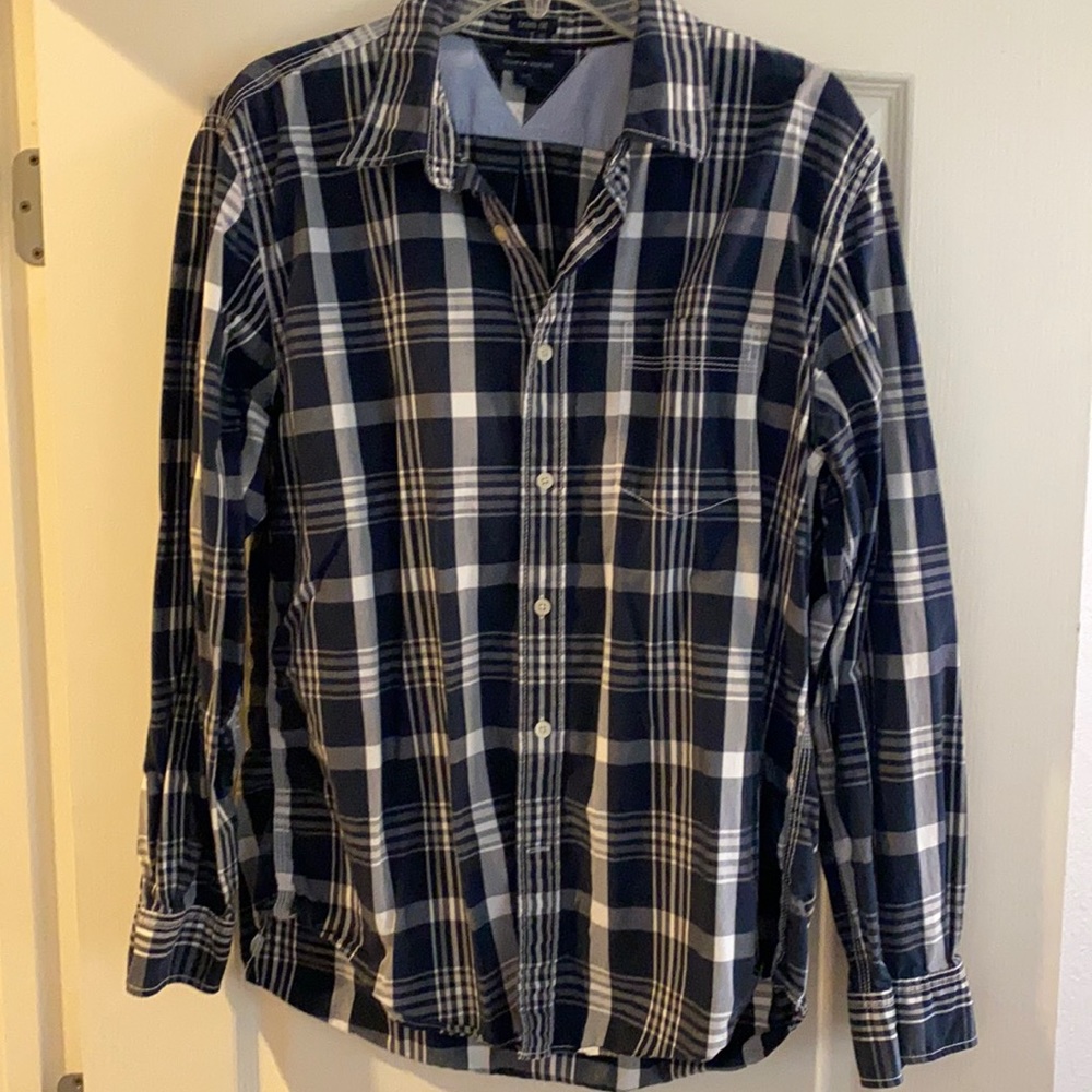 Tommy Hillfiger blue plaid button down shirt size L